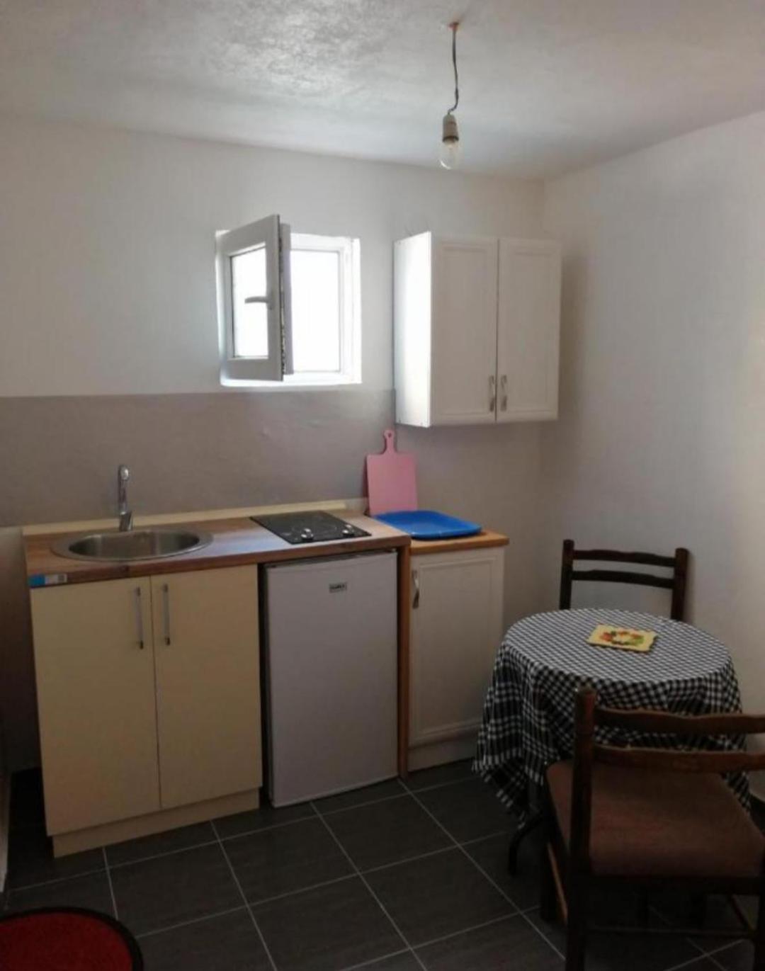 Sara Apartments Budva Pokoj fotografie